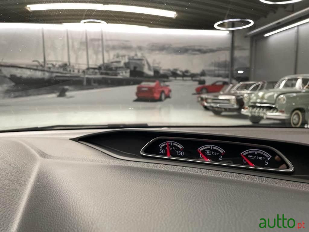 2016' Ford Focus photo #4