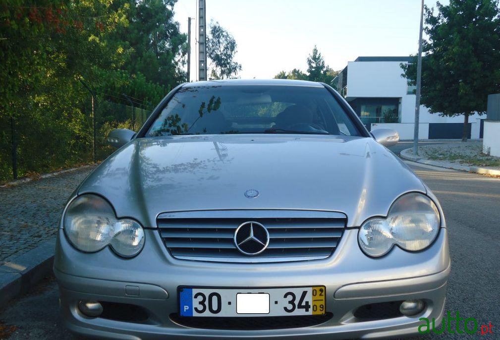 2002' Mercedes-Benz C 220 Cdi Evolution photo #2