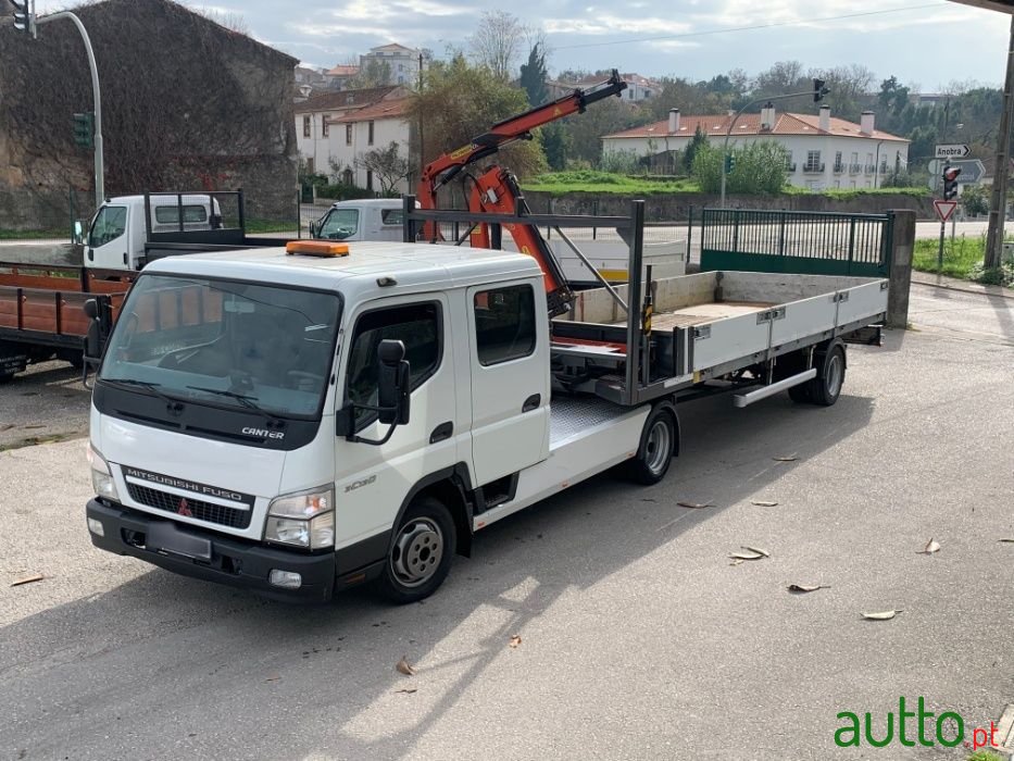 2009' Mitsubishi Canter photo #1