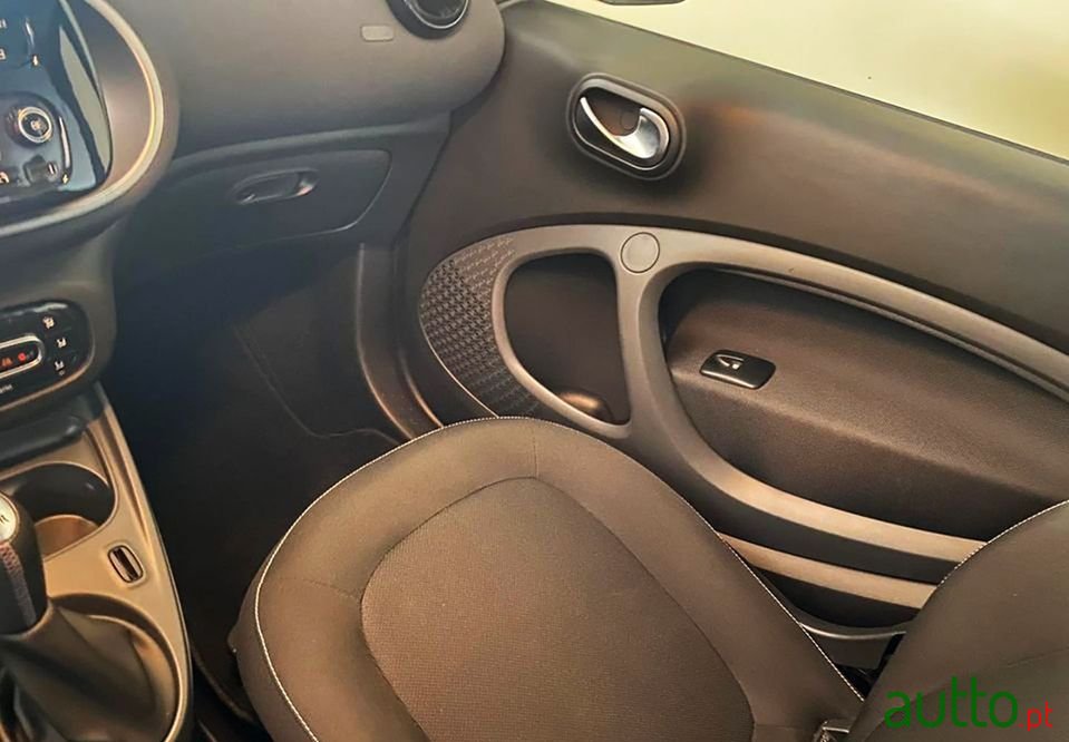2016' Smart Fortwo photo #5