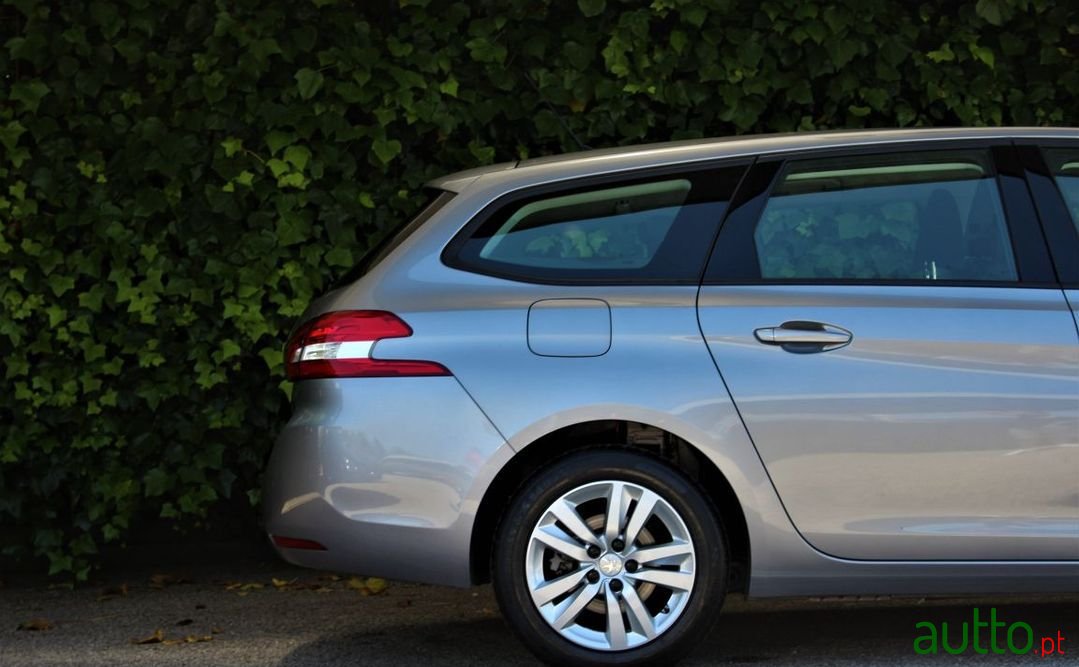 2018' Peugeot 308 Sw photo #4