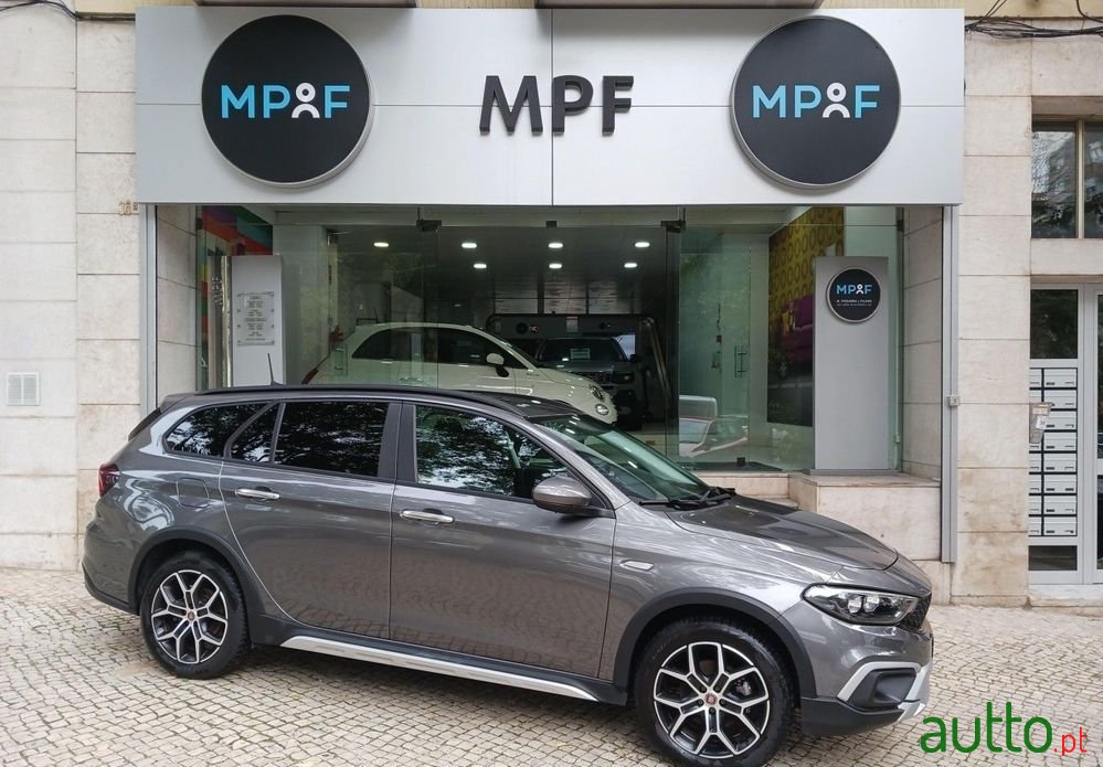 2023' Fiat Tipo Station Wagon Cross photo #1