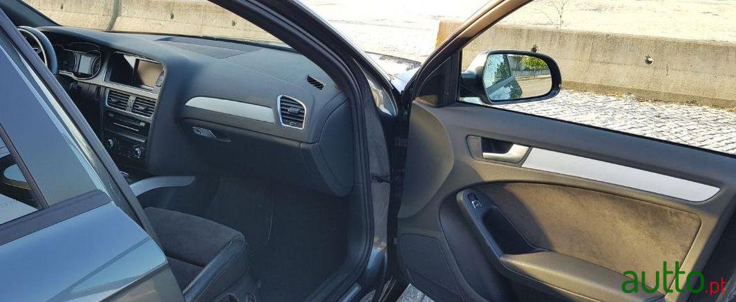 2013' Audi A4 Avant photo #1