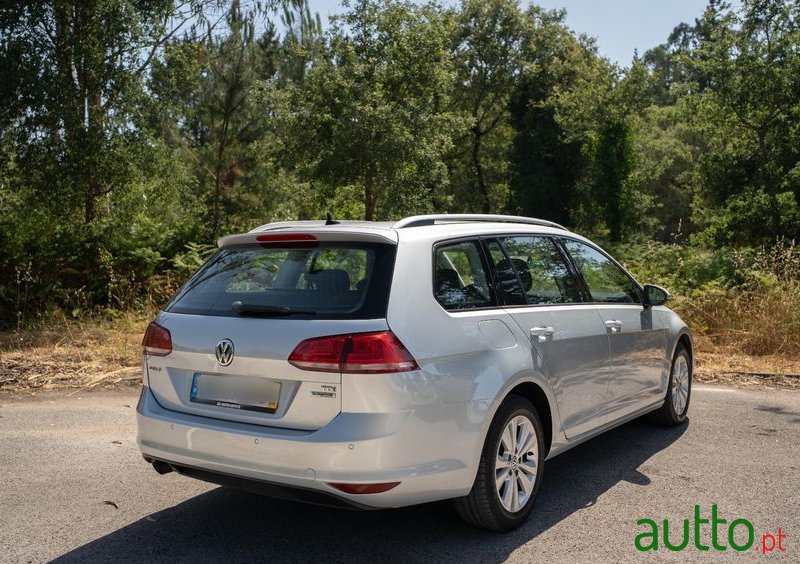 2015' Volkswagen Golf Variant photo #6