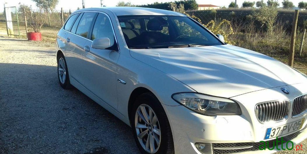 2012' BMW 520 photo #4