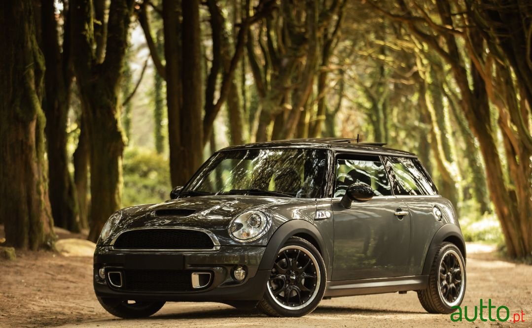 2011' MINI Cooper photo #1