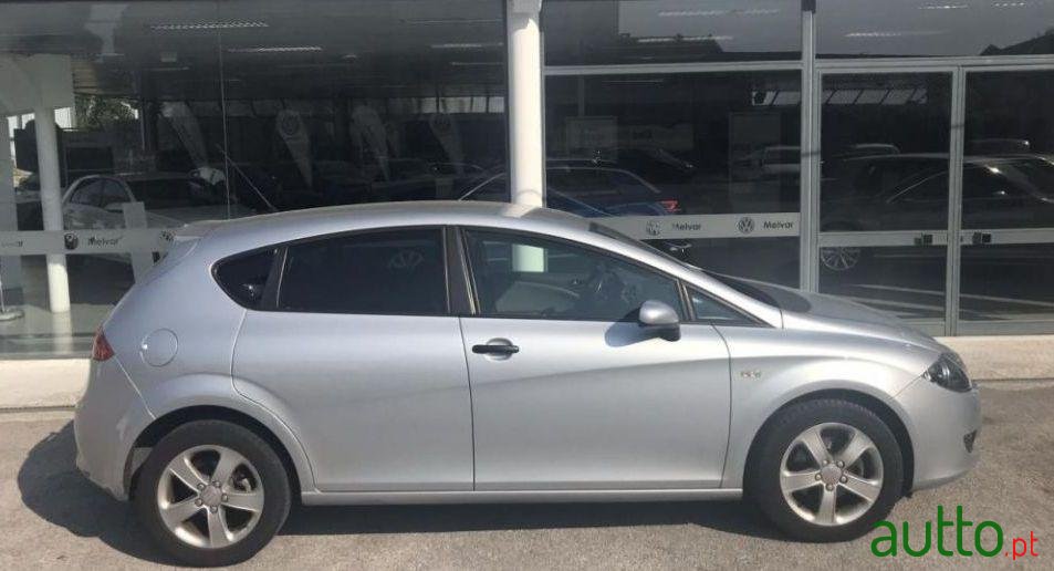 2008' SEAT Leon photo #1