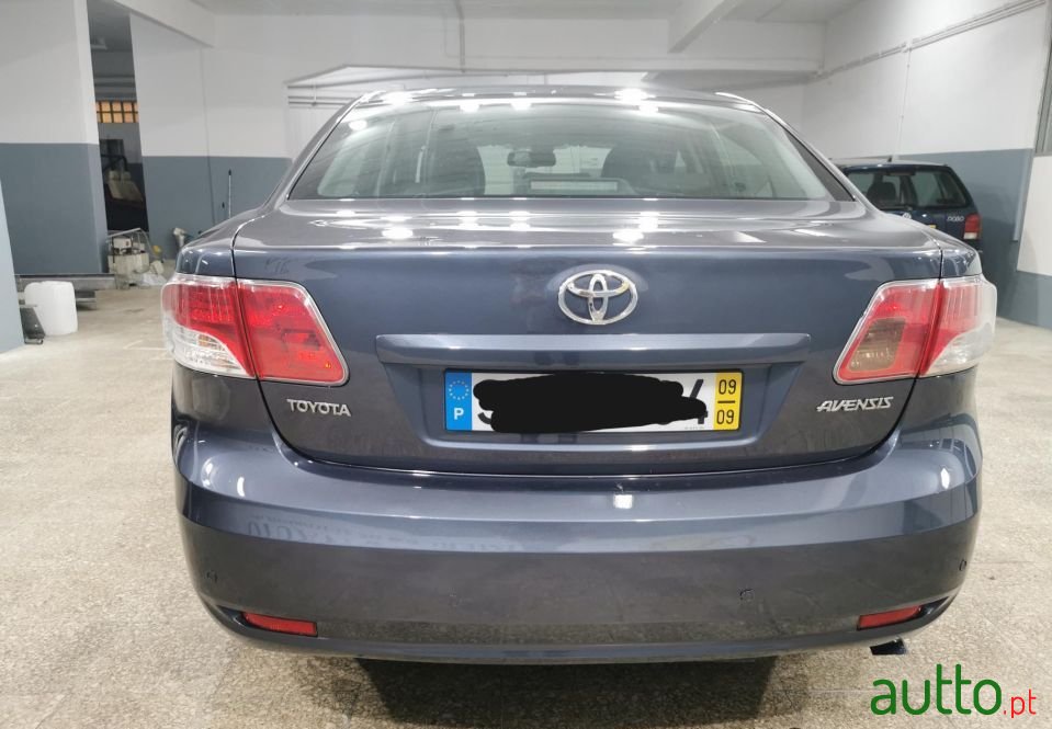 2009' Toyota Avensis photo #5