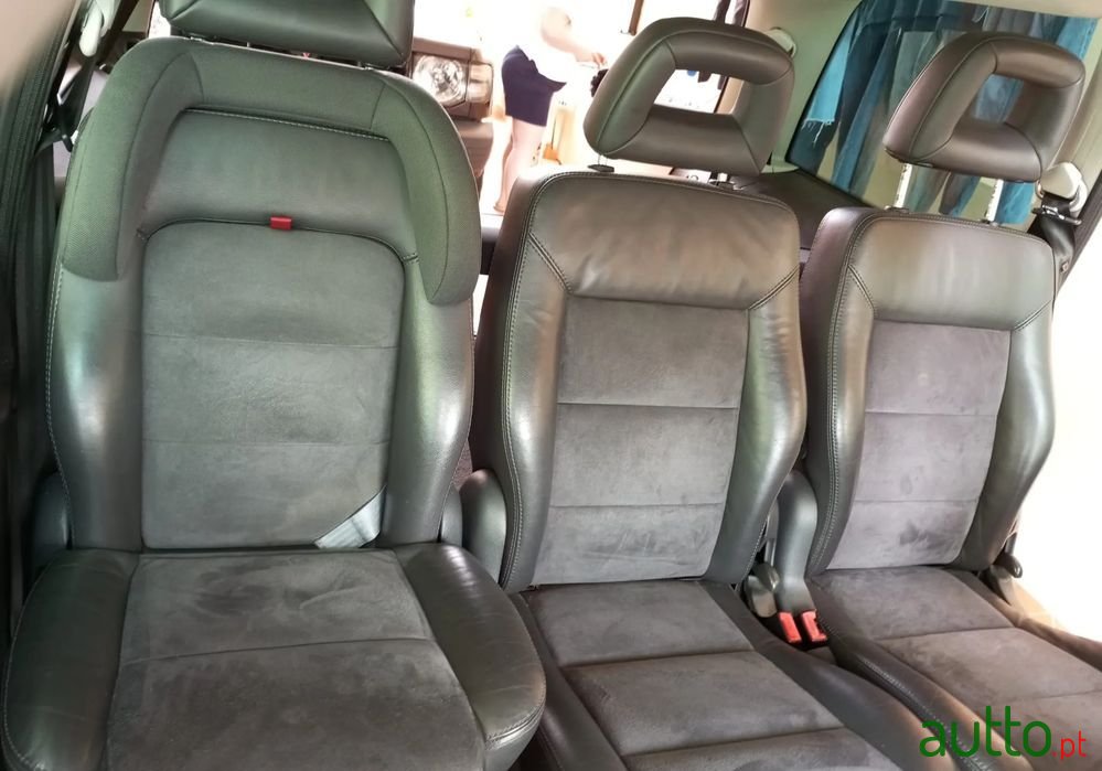 2006' SEAT Alhambra Sport photo #3