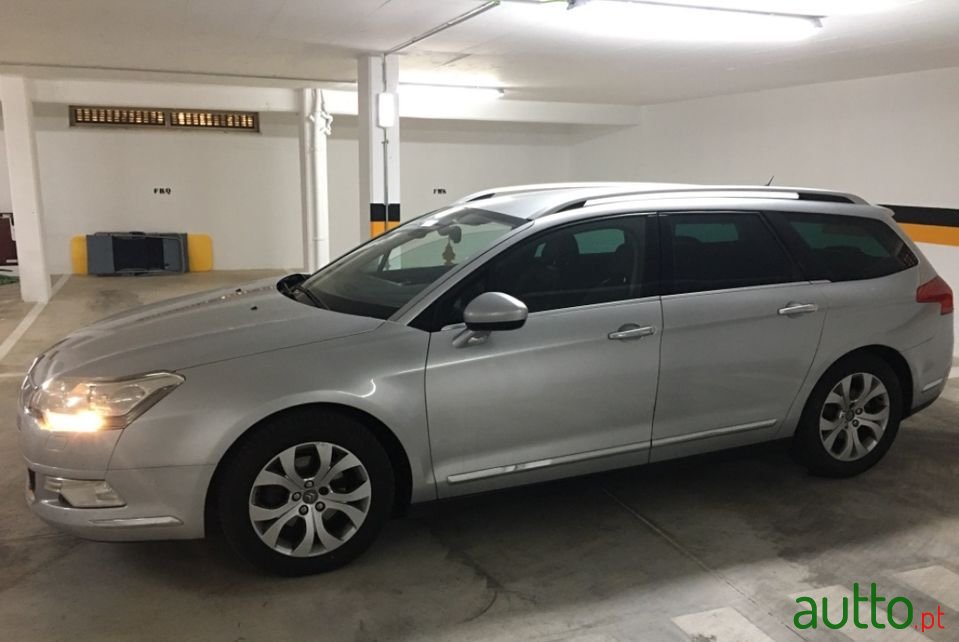 2008' Citroen C5 Tourer photo #1