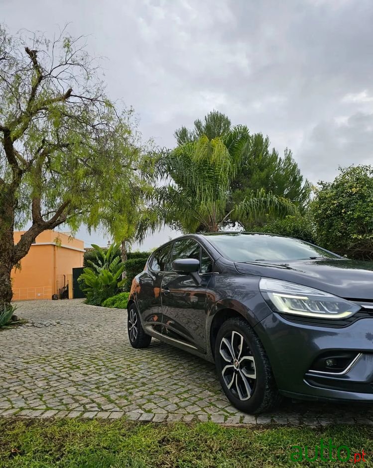 2018' Renault Clio photo #2