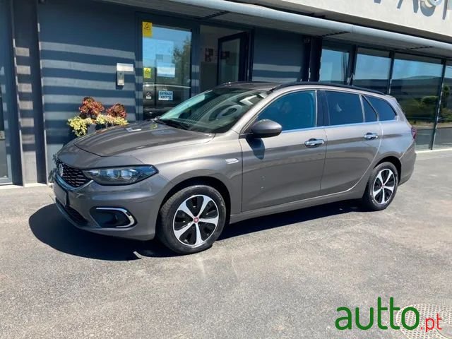 2018' Fiat Tipo Station Wagon photo #4