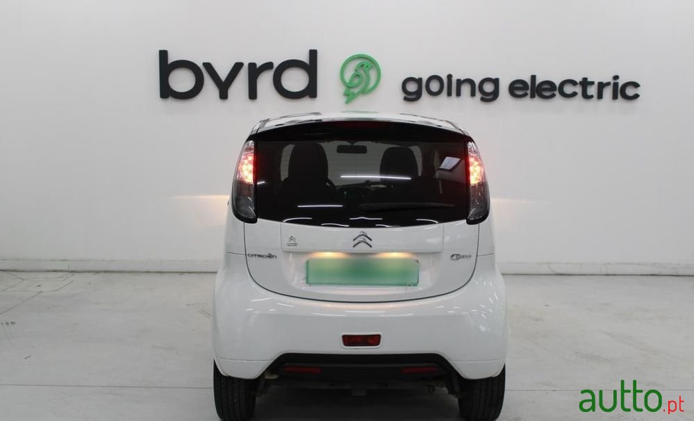 2020' Citroen C-Zero Standard photo #5