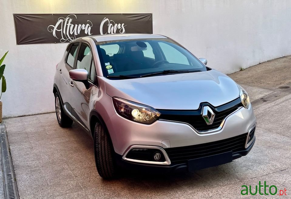 2015' Renault Captur photo #3