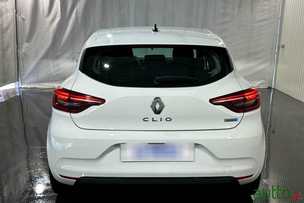2021' Renault Clio 1.6 E-Tech Intens photo #5
