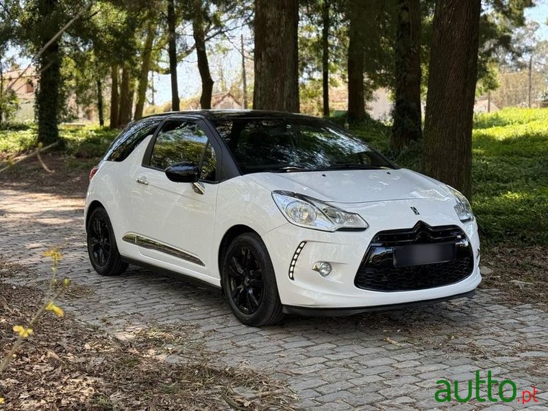 2013' Citroen DS3 1.2 Vti So Chic photo #3