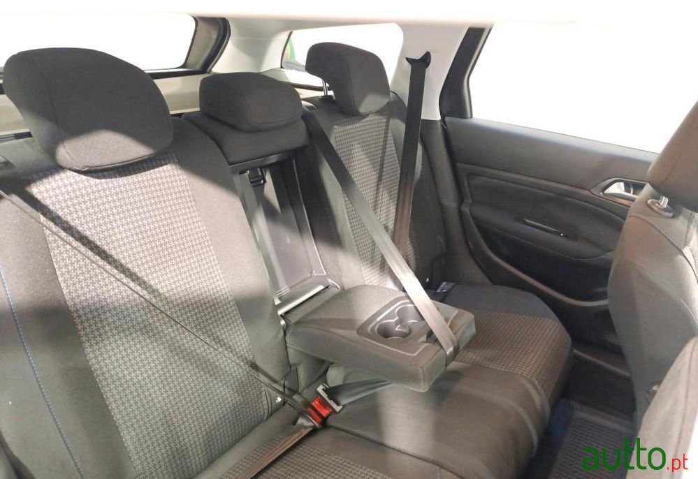 2021' Peugeot 308 Sw photo #5