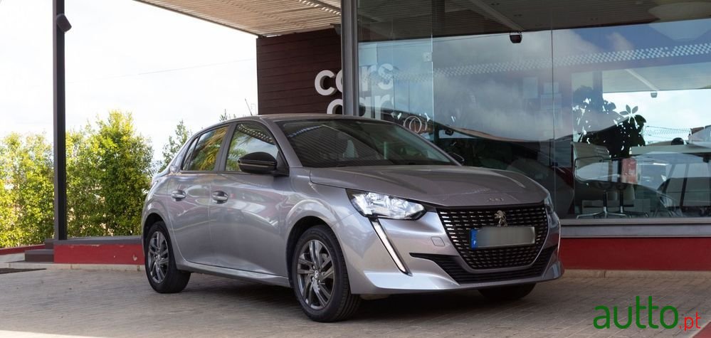 2022' Peugeot 208 photo #2