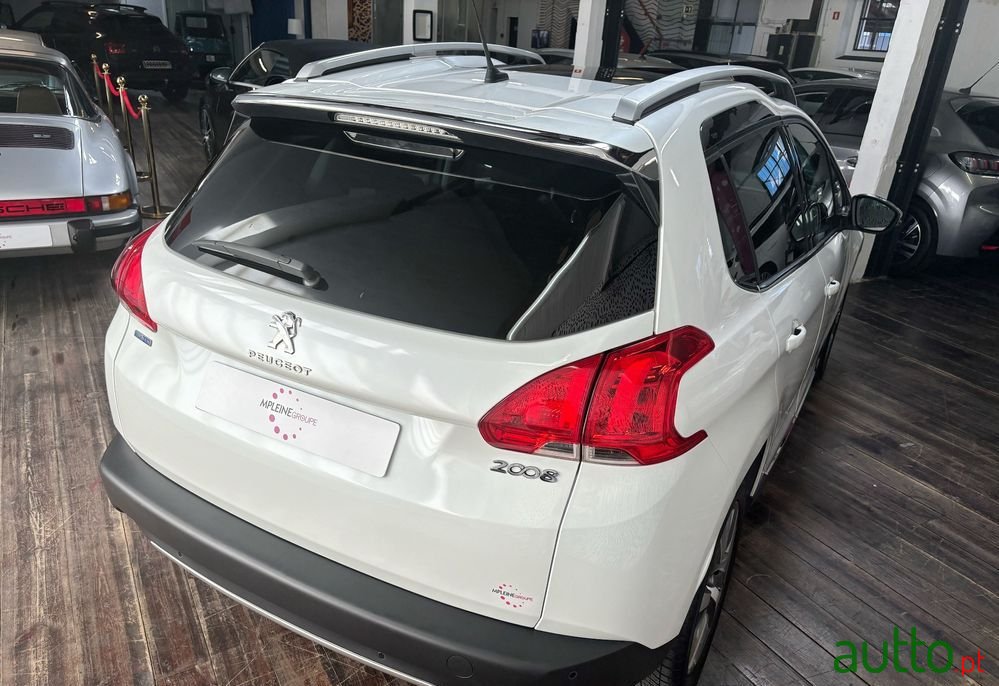 2016' Peugeot 2008 photo #4