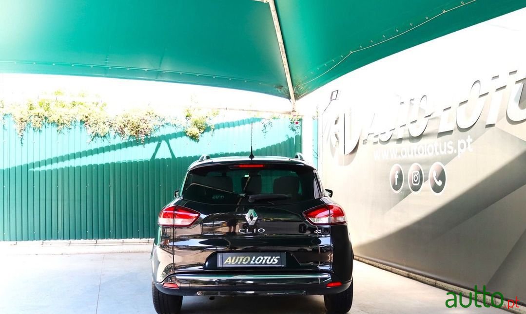 2014' Renault Clio Sport Tourer photo #5