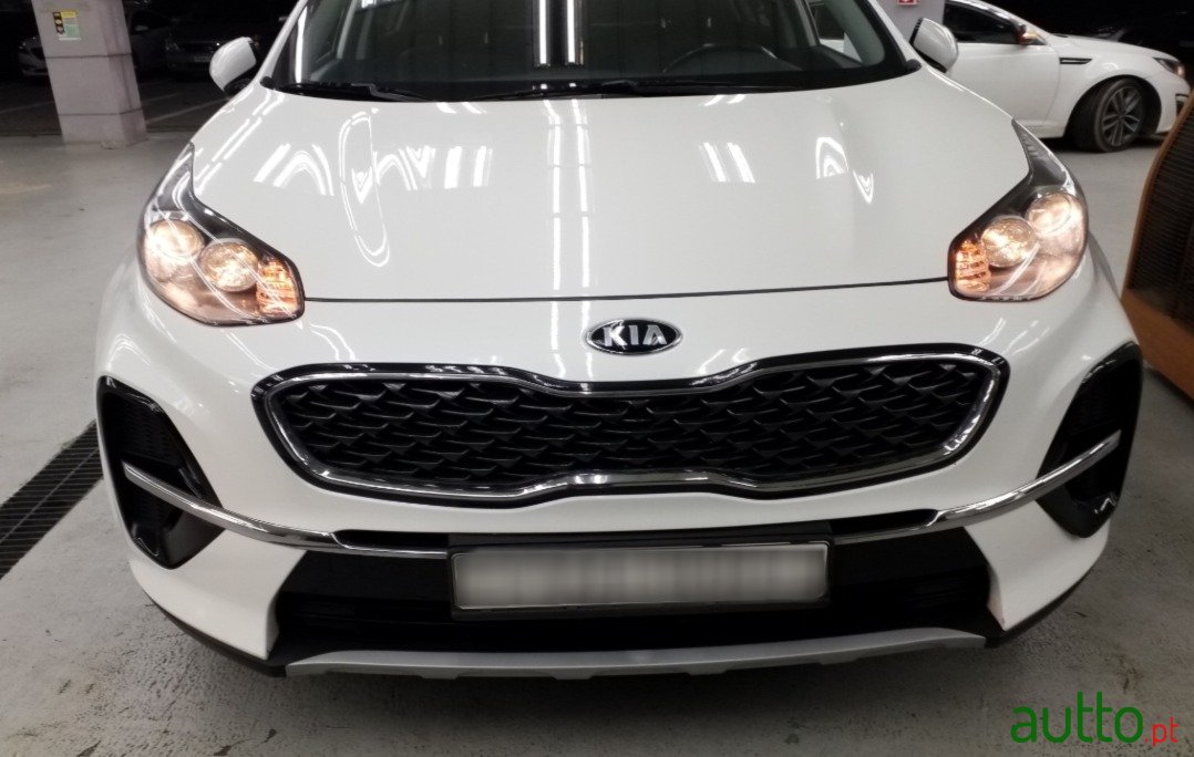 2020' Kia Sportage photo #2