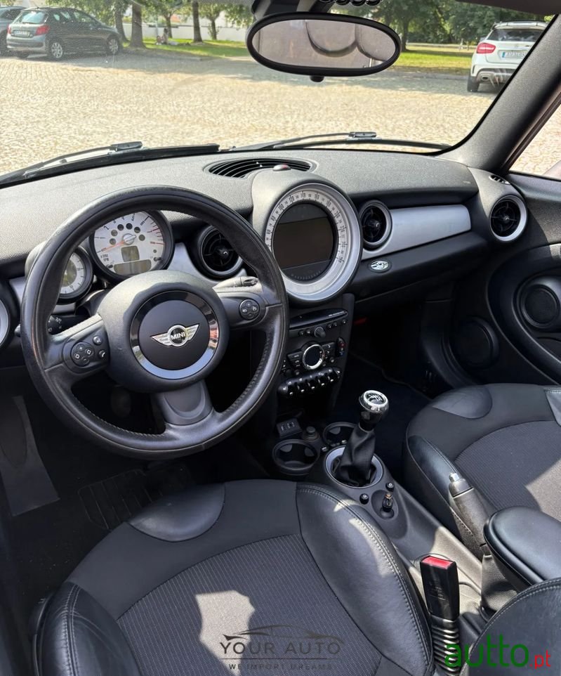 2014' MINI Cabrio Cooper photo #5