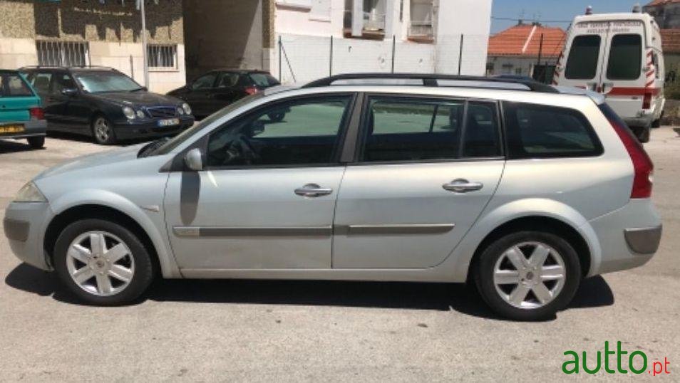 2003' Renault Megane Break photo #2