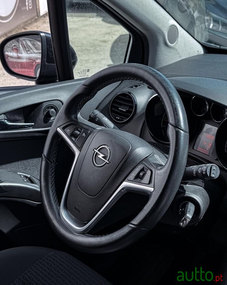 2016' Opel Meriva 1.4 T S/S photo #5