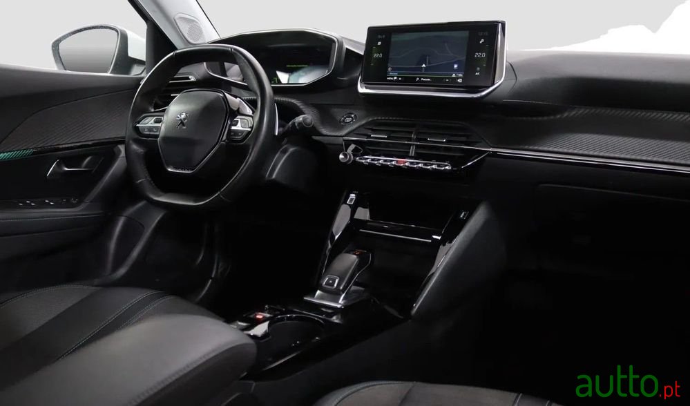 2022' Peugeot 2008 photo #3