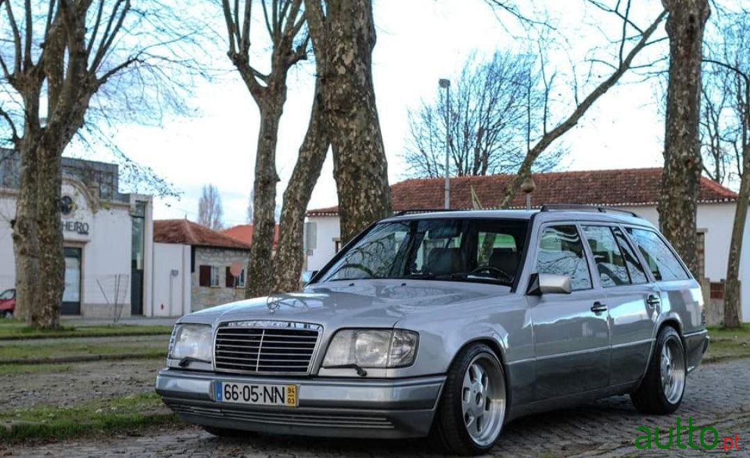 1994' Mercedes-Benz E-300 photo #5