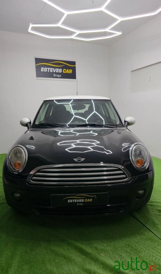 2010' MINI Cooper D 3 Portas photo #1