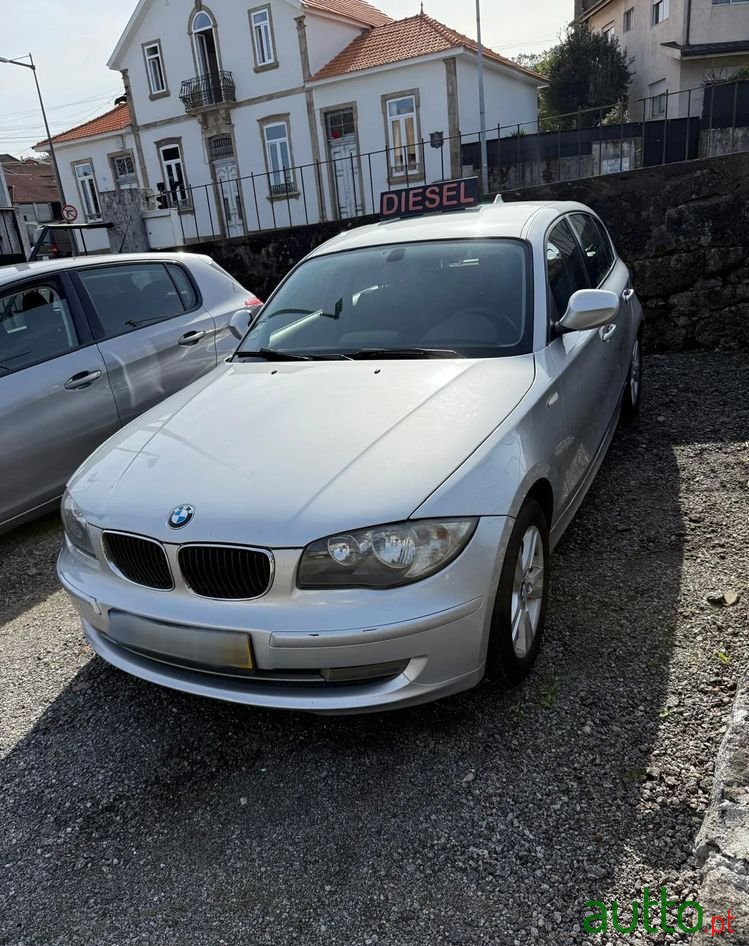 2010' BMW Série 1 D photo #1