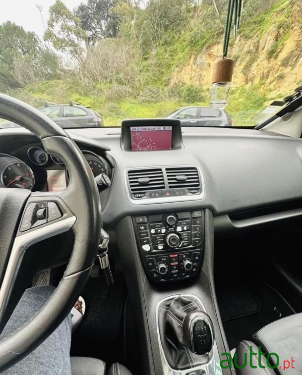 2010' Opel Meriva 1.3 Cdti Fun photo #5