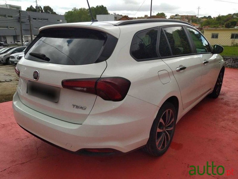 2019' Fiat Tipo Station Wagon photo #6