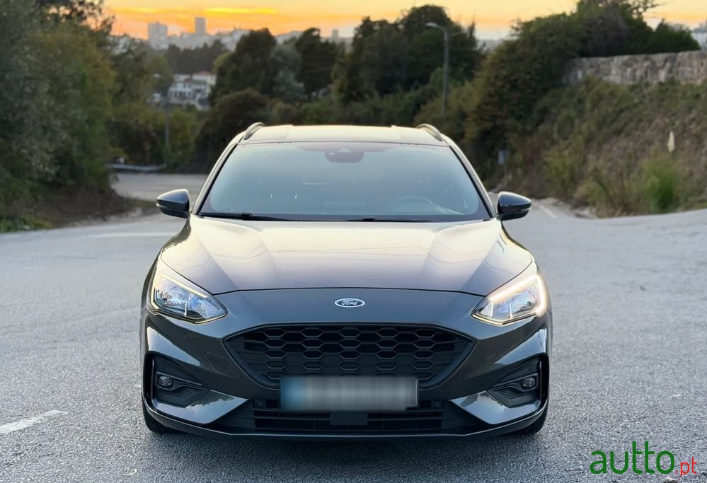 2020' Ford Focus Sw photo #2
