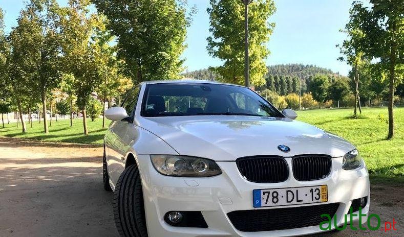 2007' BMW 320 Coupe photo #3