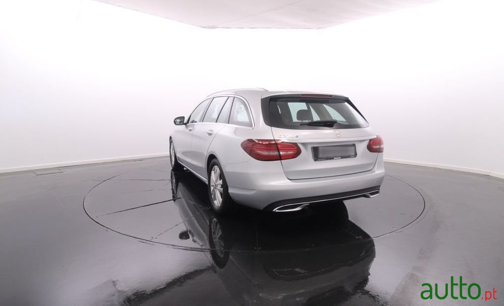 2020' Mercedes-Benz C 220 photo #5