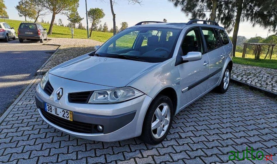 2006' Renault Megane Break photo #1