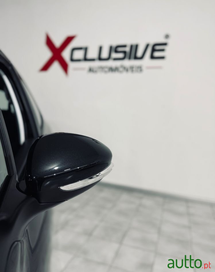 2012' Peugeot 208 photo #4