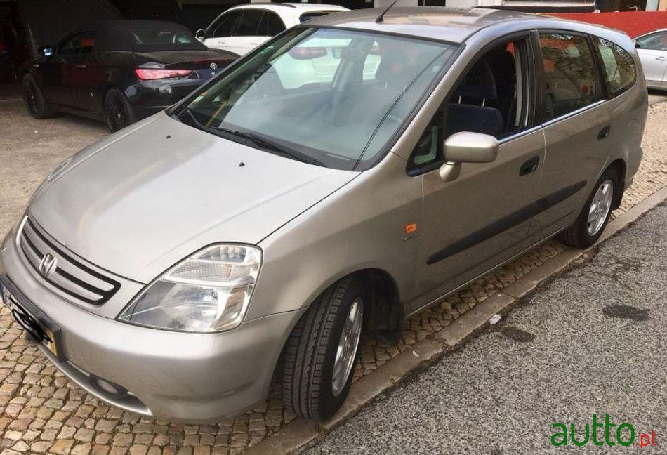 2001' Honda Stream photo #1