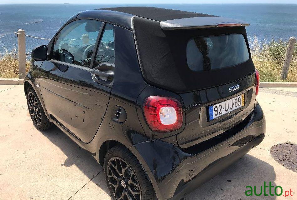 2016' Smart Fortwo Cabrio photo #2