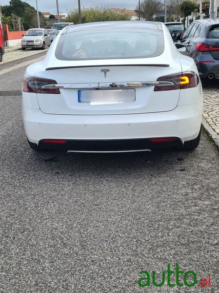 2014' Tesla Model S 85 Perfomance photo #4
