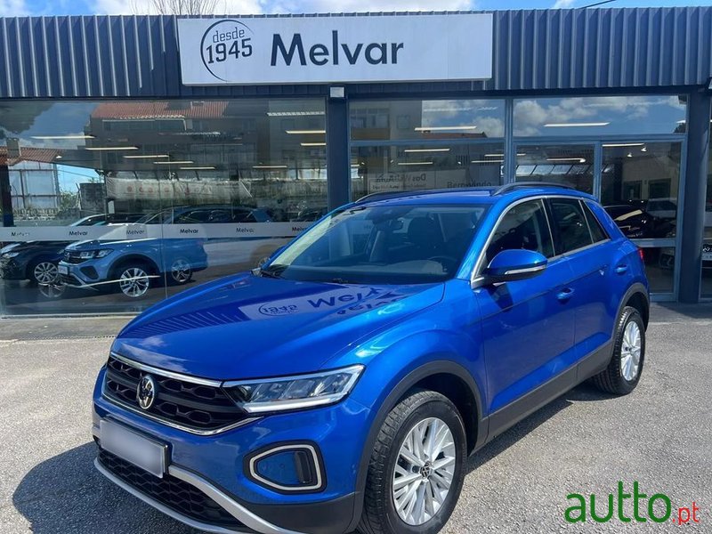 2022' Volkswagen T-Roc 1.0 Tsi Life photo #1