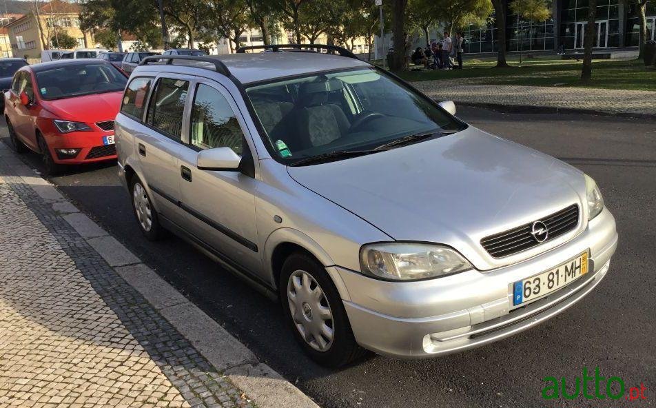 1998' Opel Astra Caravan photo #2