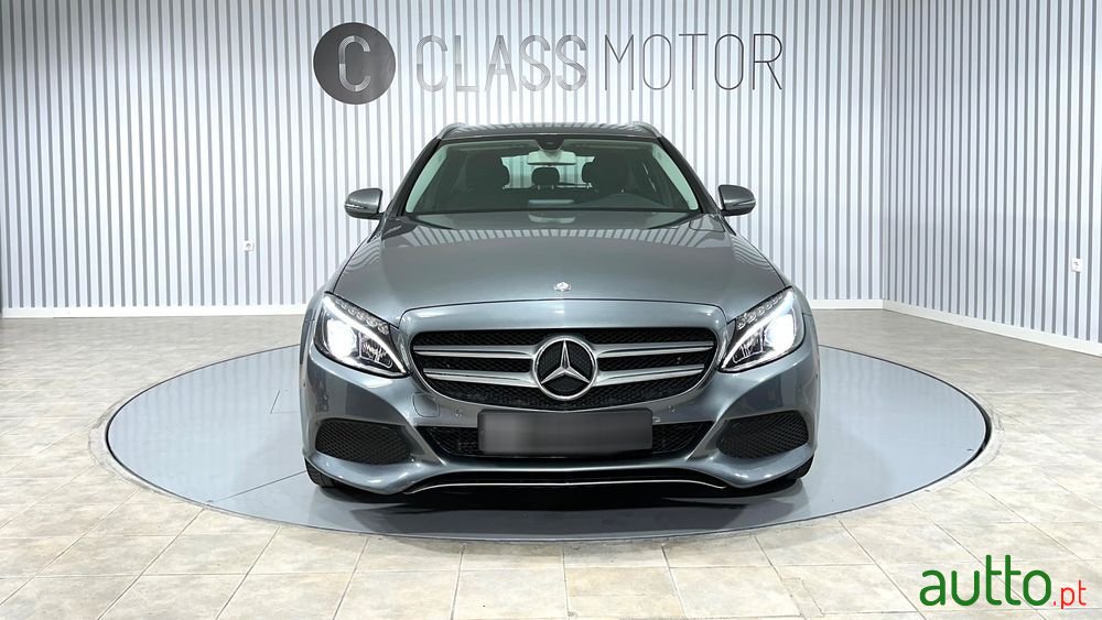 2017' Mercedes-Benz Classe C photo #2