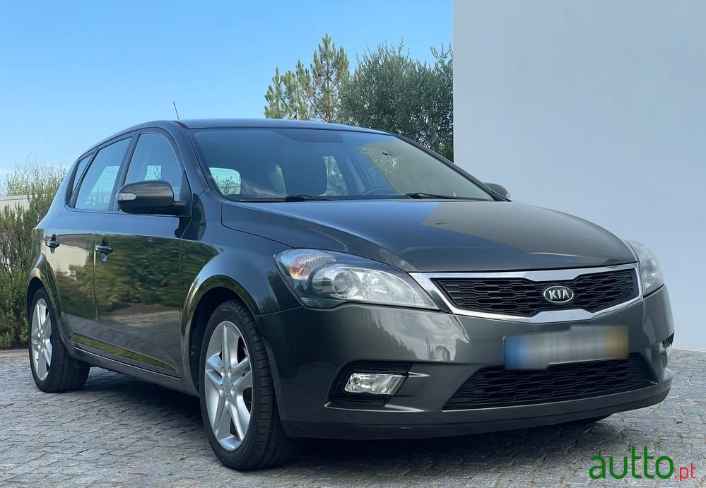 2010' Kia Ceed 1.6 Crdi Ex Eco photo #5