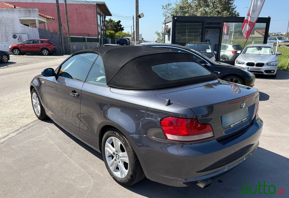 2008' BMW Série 1 D Cabrio photo #4