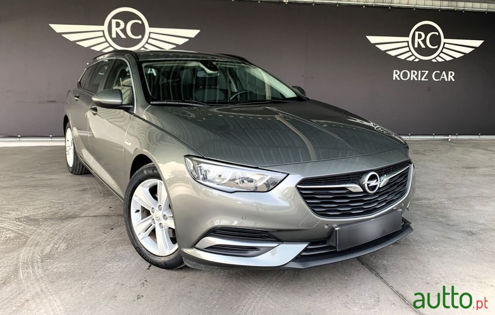2019' Opel Insignia Sports Tourer photo #2