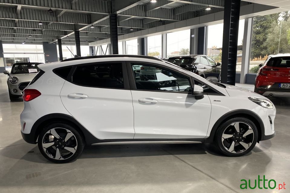 2021' Ford Fiesta photo #5