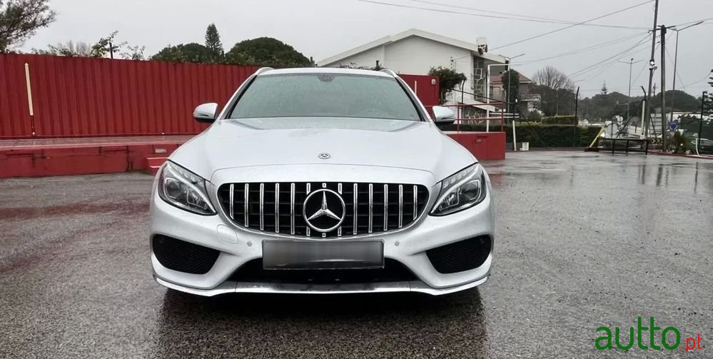 2018' Mercedes-Benz Classe C photo #5